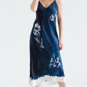 Go by Go Silk -shadow die floral silk Dress